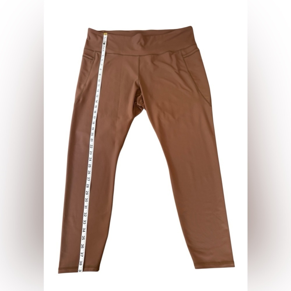 Old Navy, plus Size PowerSoft High Waist Full
Length Pocket Leggings, 3X 🏃‍♀️‍➡️ - Picture 8 of 9